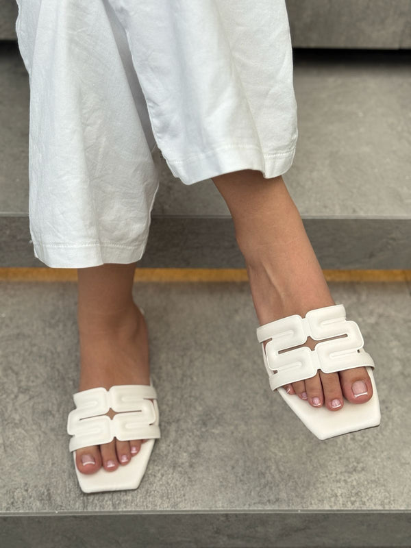 SANDALIA PLANA I909